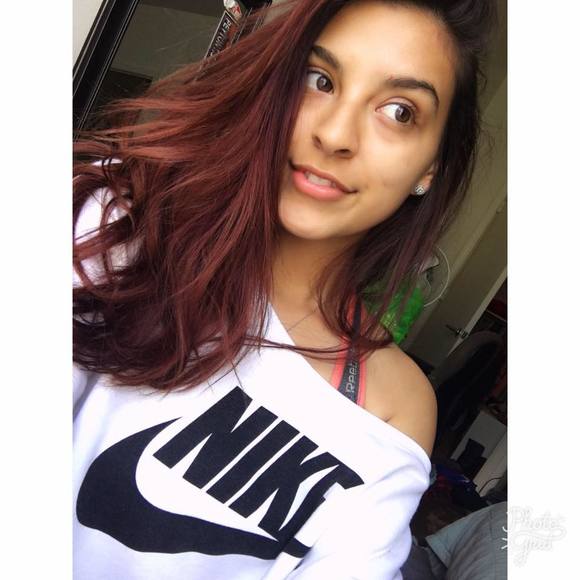 Meet your Posher, Cecilia - Picture 1 of 1